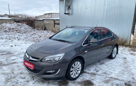 Opel Astra J, 2013 год, 950 000 рублей, 1 фотография