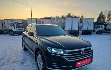 Volkswagen Touareg III, 2021 год, 4 600 000 рублей, 2 фотография