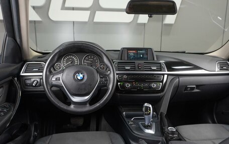 BMW 3 серия, 2017 год, 2 999 000 рублей, 15 фотография