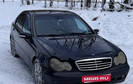 Mercedes-Benz C-Класс, 2003 год, 200 000 рублей, 2 фотография