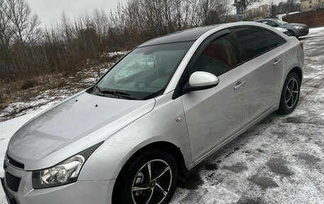 Chevrolet Cruze II, 2010 год, 440 000 рублей, 2 фотография