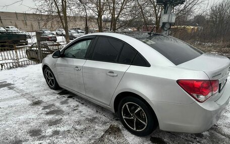 Chevrolet Cruze II, 2010 год, 440 000 рублей, 4 фотография