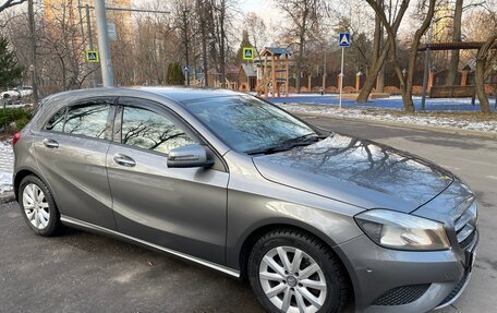 Mercedes-Benz A-Класс, 2015 год, 1 900 000 рублей, 2 фотография