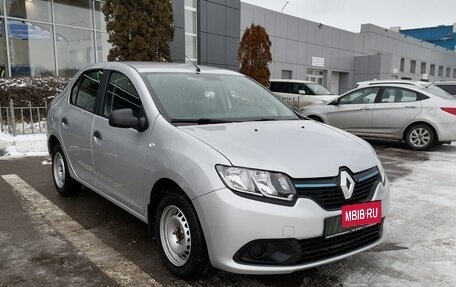 Renault Logan II, 2015 год, 839 000 рублей, 3 фотография