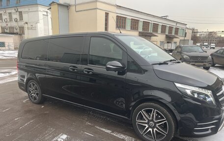 Mercedes-Benz V-Класс, 2018 год, 7 990 000 рублей, 2 фотография