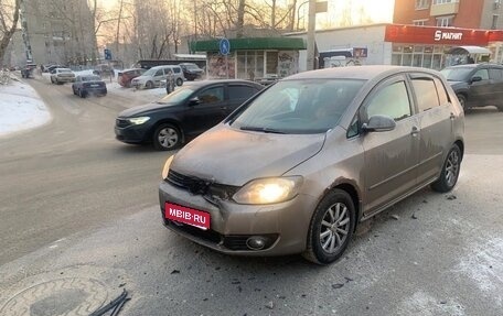 Volkswagen Golf Plus II, 2011 год, 610 000 рублей, 1 фотография