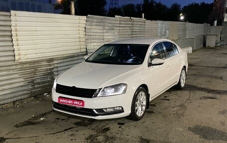 Volkswagen Passat B7, 2012 год, 999 999 рублей, 1 фотография