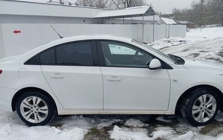 Chevrolet Cruze II, 2013 год, 800 000 рублей, 3 фотография