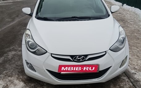 Hyundai Elantra V, 2013 год, 1 200 000 рублей, 2 фотография