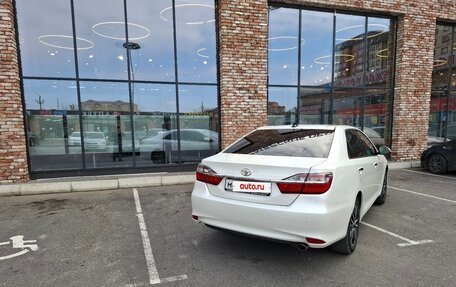 Toyota Camry, 2017 год, 2 300 000 рублей, 2 фотография