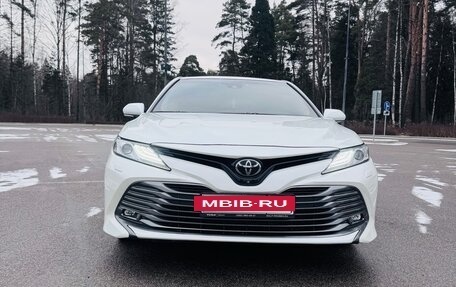 Toyota Camry, 2019 год, 3 700 000 рублей, 3 фотография