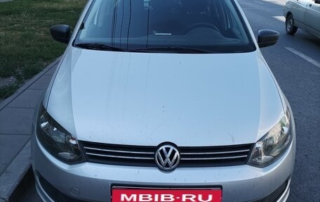 Volkswagen Polo VI (EU Market), 2013 год, 800 000 рублей, 1 фотография