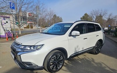 Mitsubishi Outlander III рестайлинг 3, 2022 год, 2 899 000 рублей, 1 фотография