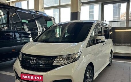 Honda Stepwgn IV, 2016 год, 2 188 000 рублей, 6 фотография