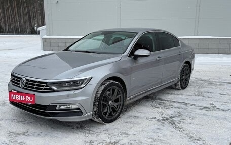 Volkswagen Passat B8 рестайлинг, 2017 год, 1 700 000 рублей, 2 фотография