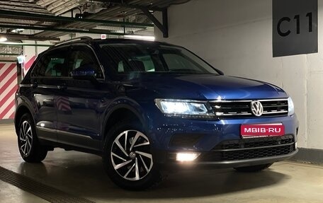 Volkswagen Tiguan II, 2018 год, 2 990 000 рублей, 1 фотография