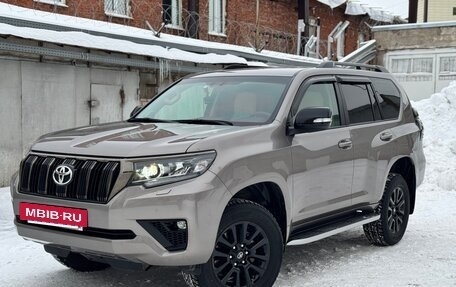 Toyota Land Cruiser Prado 150 рестайлинг 2, 2020 год, 7 999 000 рублей, 2 фотография