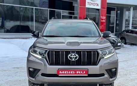 Toyota Land Cruiser Prado 150 рестайлинг 2, 2020 год, 7 999 000 рублей, 3 фотография