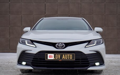 Toyota Camry, 2021 год, 3 299 000 рублей, 2 фотография