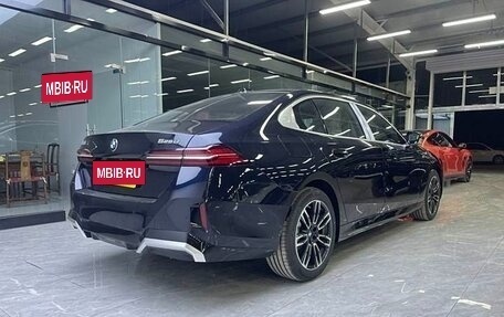 BMW 5 серия, 2025 год, 7 070 000 рублей, 3 фотография