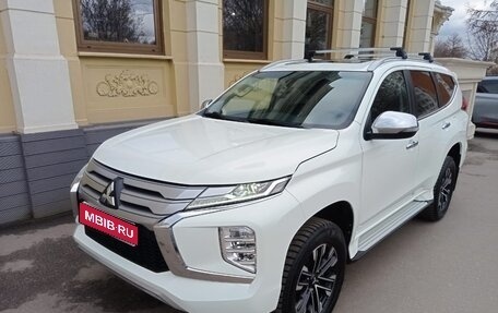 Mitsubishi Montero Sport, 2023 год, 4 950 000 рублей, 1 фотография