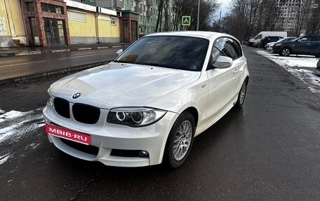 BMW 1 серия, 2011 год, 1 760 000 рублей, 1 фотография