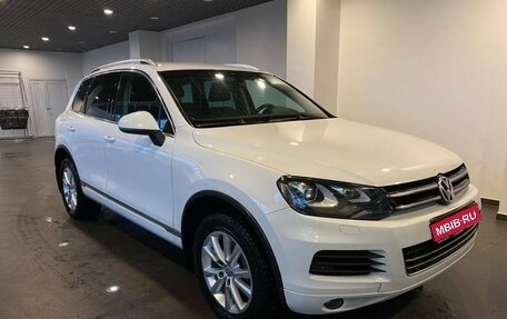 Volkswagen Touareg III, 2013 год, 2 399 000 рублей, 1 фотография