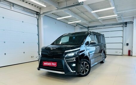 Toyota Voxy III, 2018 год, 2 249 000 рублей, 1 фотография