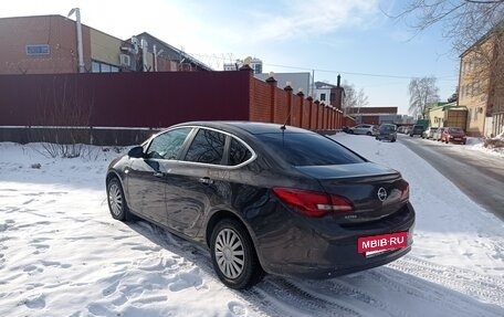 Opel Astra J, 2013 год, 915 000 рублей, 4 фотография