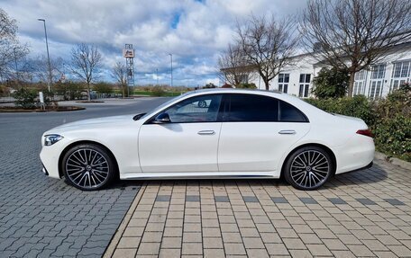 Mercedes-Benz S-Класс, 2024 год, 18 090 000 рублей, 4 фотография