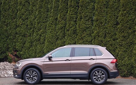 Volkswagen Tiguan II, 2018 год, 3 150 000 рублей, 2 фотография