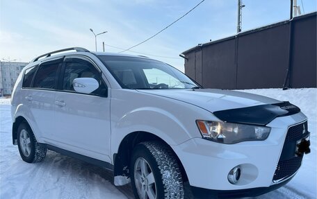 Mitsubishi Outlander III рестайлинг 3, 2011 год, 1 199 000 рублей, 1 фотография