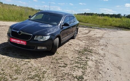 Skoda Superb III рестайлинг, 2011 год, 980 000 рублей, 1 фотография