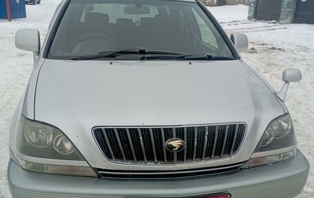 Toyota Harrier, 1999 год, 850 000 рублей, 1 фотография