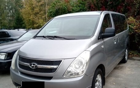 Hyundai Grand Starex Grand Starex I рестайлинг 2, 2011 год, 1 300 000 рублей, 1 фотография