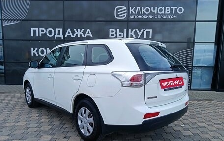 Mitsubishi Outlander III рестайлинг 3, 2013 год, 1 250 000 рублей, 4 фотография