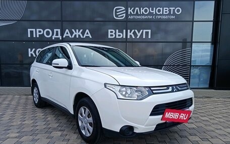 Mitsubishi Outlander III рестайлинг 3, 2013 год, 1 250 000 рублей, 3 фотография