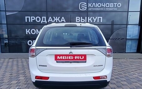 Mitsubishi Outlander III рестайлинг 3, 2013 год, 1 250 000 рублей, 5 фотография