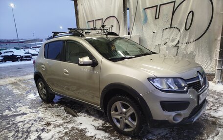 Renault Sandero II рестайлинг, 2015 год, 882 000 рублей, 2 фотография