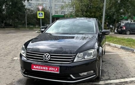 Volkswagen Passat B7, 2011 год, 950 000 рублей, 1 фотография