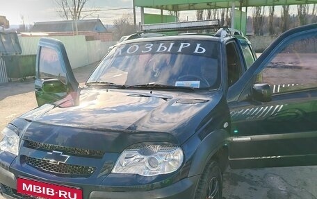 Chevrolet Niva I рестайлинг, 2011 год, 650 000 рублей, 1 фотография