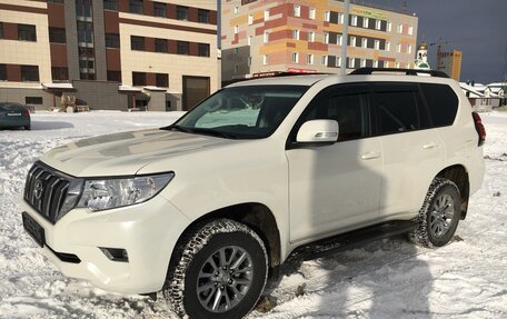 Toyota Land Cruiser Prado 150 рестайлинг 2, 2018 год, 5 300 000 рублей, 1 фотография