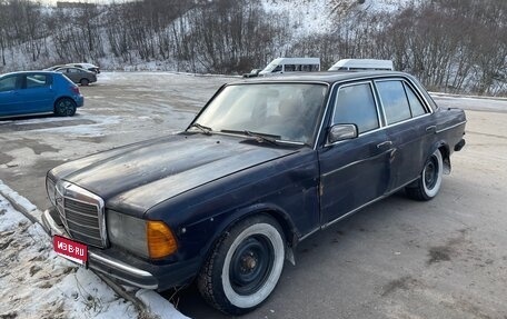 Mercedes-Benz W123, 1983 год, 110 000 рублей, 1 фотография