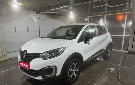 Renault Kaptur I рестайлинг, 2019 год, 1 300 000 рублей, 1 фотография