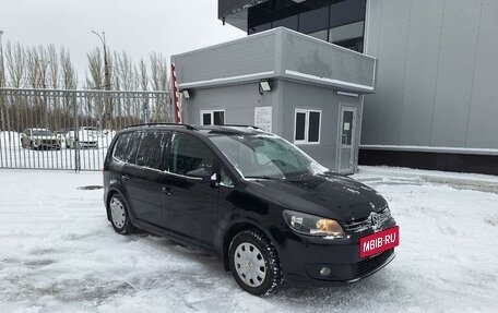 Volkswagen Touran III, 2010 год, 810 000 рублей, 2 фотография