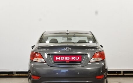 Hyundai Solaris II рестайлинг, 2011 год, 670 000 рублей, 4 фотография