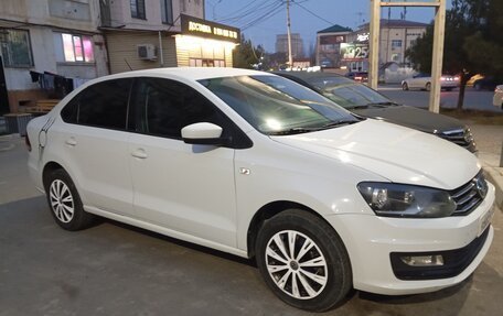 Volkswagen Polo VI (EU Market), 2015 год, 730 000 рублей, 3 фотография