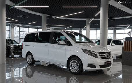 Mercedes-Benz V-Класс, 2015 год, 3 740 000 рублей, 2 фотография