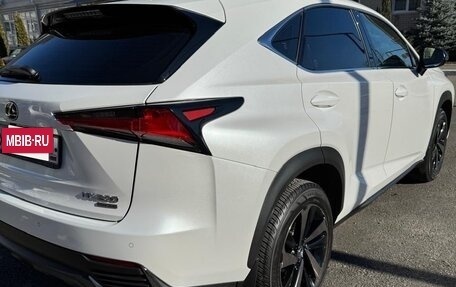 Lexus NX I, 2020 год, 4 200 000 рублей, 5 фотография