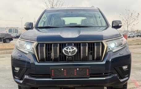 Toyota Land Cruiser Prado 150 рестайлинг 2, 2022 год, 8 500 000 рублей, 3 фотография